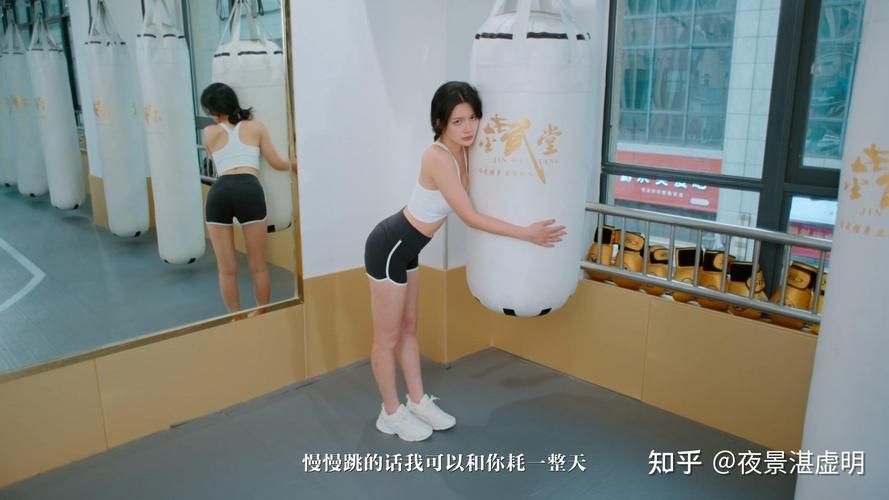 美女请别影响我学习最新！我的游戏进度要崩了！