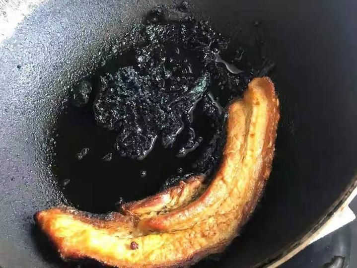 肉烂在锅里更新地址：在哪听高清版？