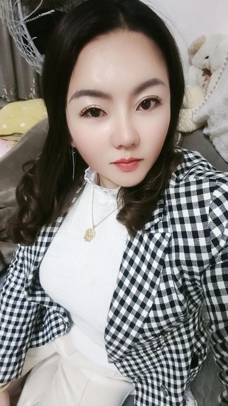 艾米丽布兰切特最新版本汉化：精彩剧情等你体验