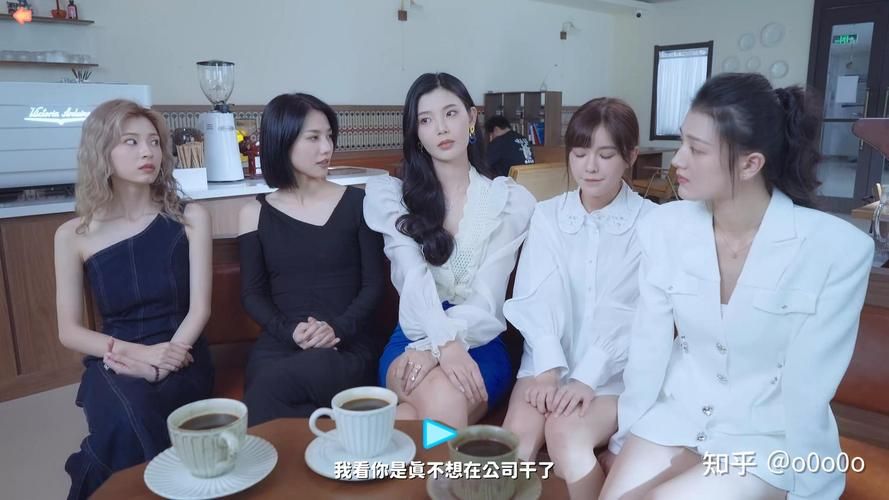 超人气恋爱手游完蛋我被美女包围了：精彩剧情等你解锁！
