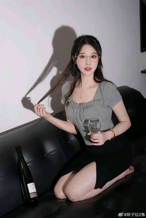 轩子巨二兔下载地址：安全可靠的下载方式介绍