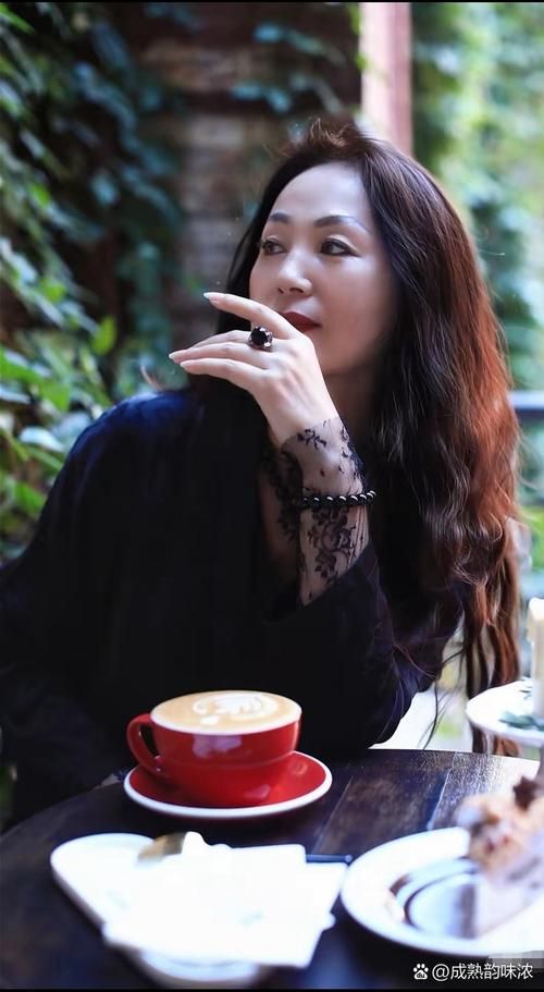 轻松下载徐娘半老第二季汉化版，简单操作，一键获取，值得拥有！