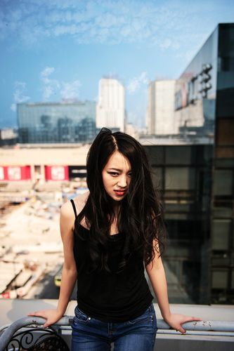 都市媚影官方网站：体验完整版游戏，解锁全部剧情