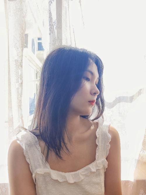 阳光下的真实最新版本是多少？下载哪个版本最好玩？